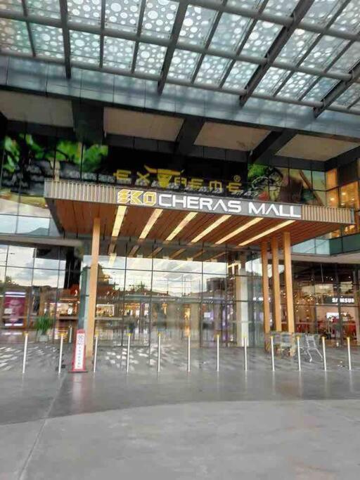 2Br 8Pax Swingduplexekocherasmall—Infinitypool Mrt Kuala Lumpur Eksteriør billede